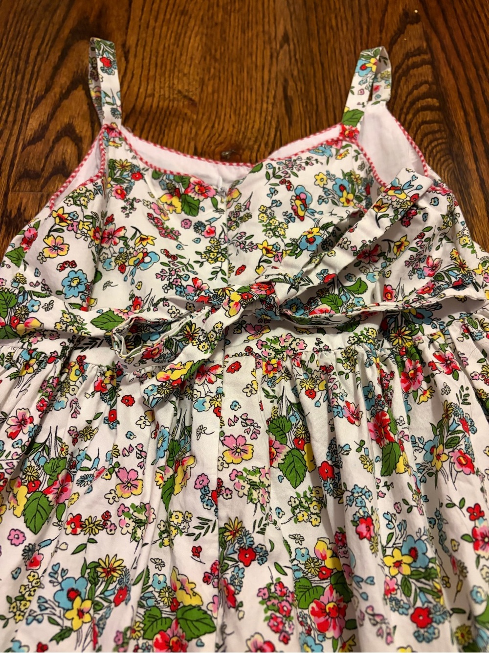 GIRLS SIZE 6 FLORAL RUFFLE DRESS WITH TRIM - Picture 4 of 5